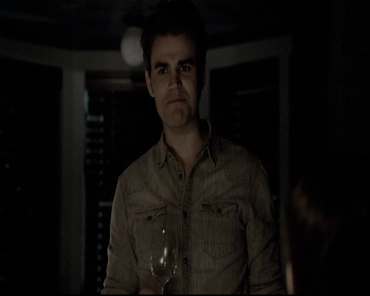 VampireDiariesWorld-dot-nl_6x02YellowLedbetter1400.jpg