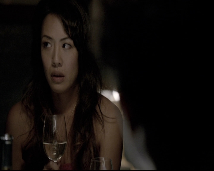 VampireDiariesWorld-dot-nl_6x02YellowLedbetter1412.jpg