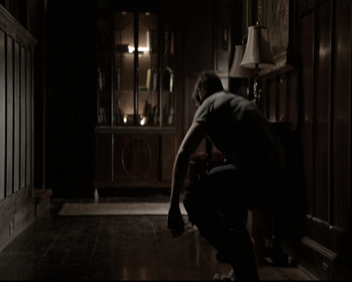 VampireDiariesWorld-dot-nl_6x02YellowLedbetter1751.jpg