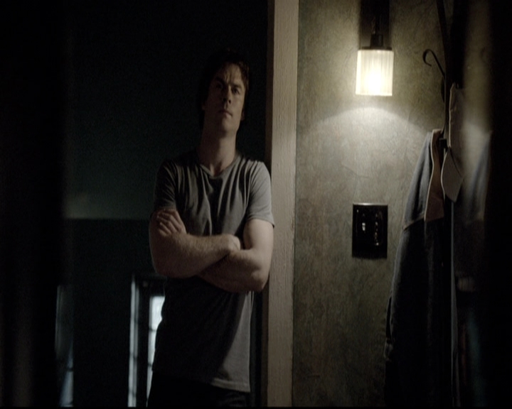 VampireDiariesWorld-dot-nl_6x02YellowLedbetter1770.jpg
