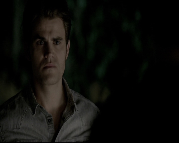 VampireDiariesWorld-dot-nl_6x02YellowLedbetter2034.jpg