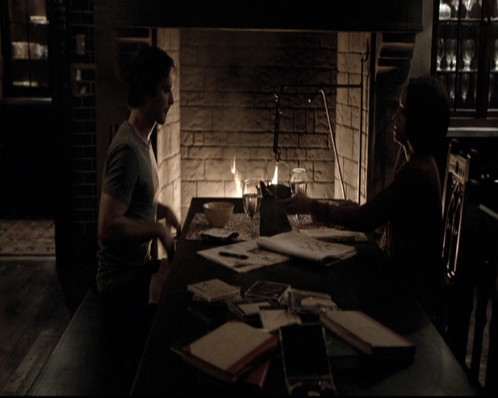 VampireDiariesWorld-dot-nl_6x02YellowLedbetter2259.jpg