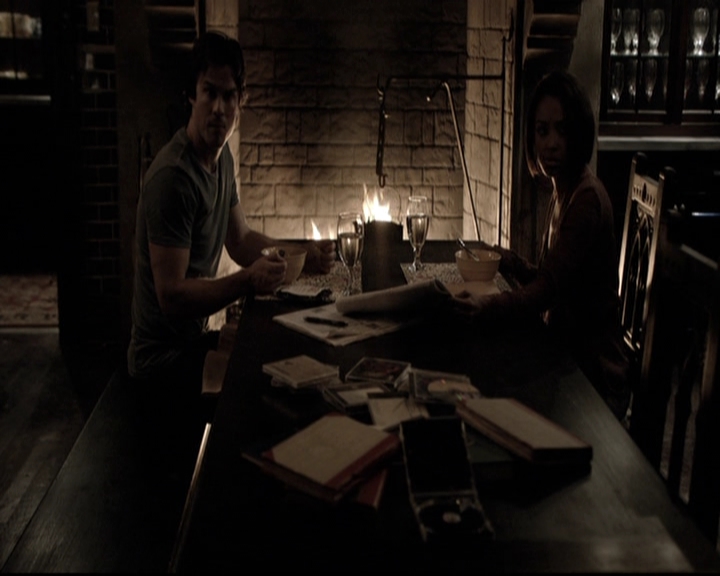 VampireDiariesWorld-dot-nl_6x02YellowLedbetter2321.jpg