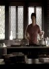 VampireDiariesWorld-dot-nl_6x02YellowLedbetter1324.jpg