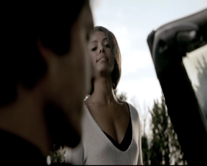 VampireDiariesWorld-dot-nl_6x03WelcomeToParadise0823.jpg