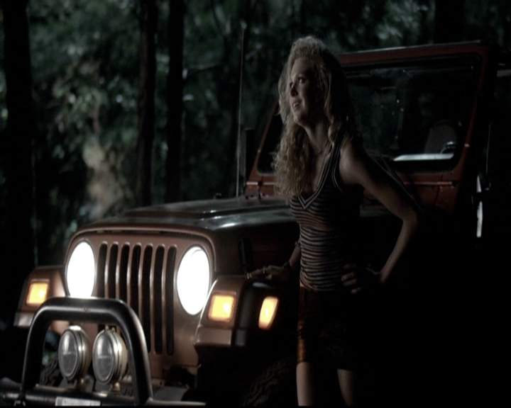 VampireDiariesWorld-dot-nl_6x03WelcomeToParadise2007.jpg