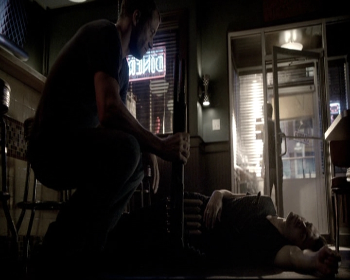 VampireDiariesWorld-dot-nl_6x03WelcomeToParadise2274.jpg VampireDiariesWorld-dot-nl_6x03WelcomeToParadise2274.jpg