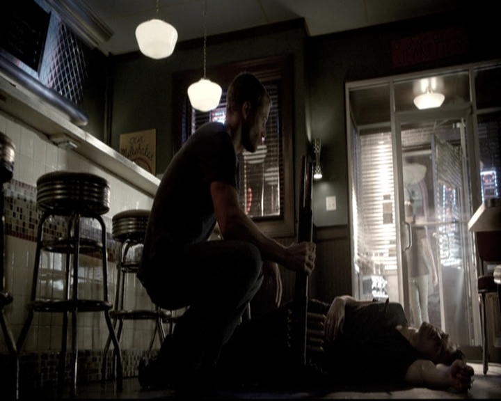 VampireDiariesWorld-dot-nl_6x03WelcomeToParadise2276.jpg