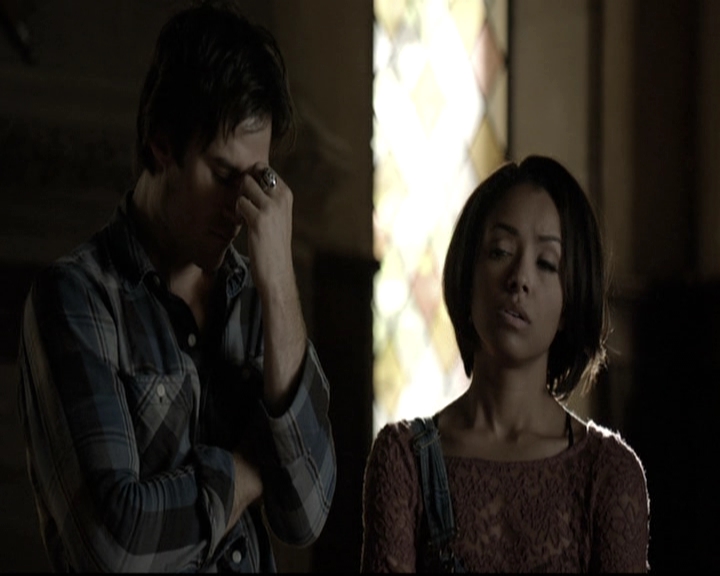 VampireDiariesWorld-dot-nl_6x04BlackHoleSun0406.jpg