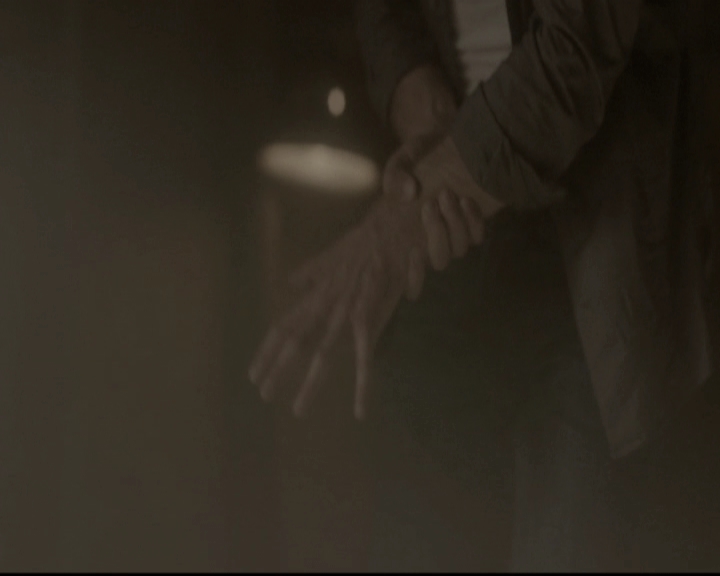 VampireDiariesWorld-dot-nl_6x04BlackHoleSun1001.jpg VampireDiariesWorld-dot-nl_6x04BlackHoleSun1001.jpg