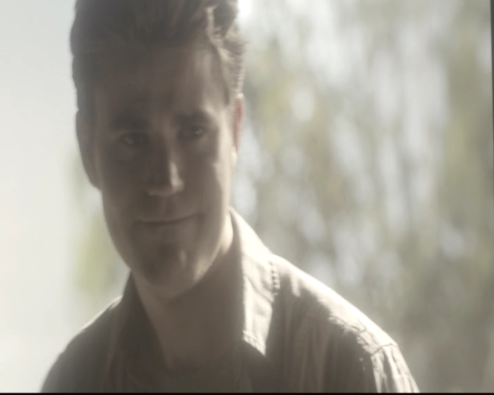 VampireDiariesWorld-dot-nl_6x04BlackHoleSun1104.jpg VampireDiariesWorld-dot-nl_6x04BlackHoleSun1104.jpg