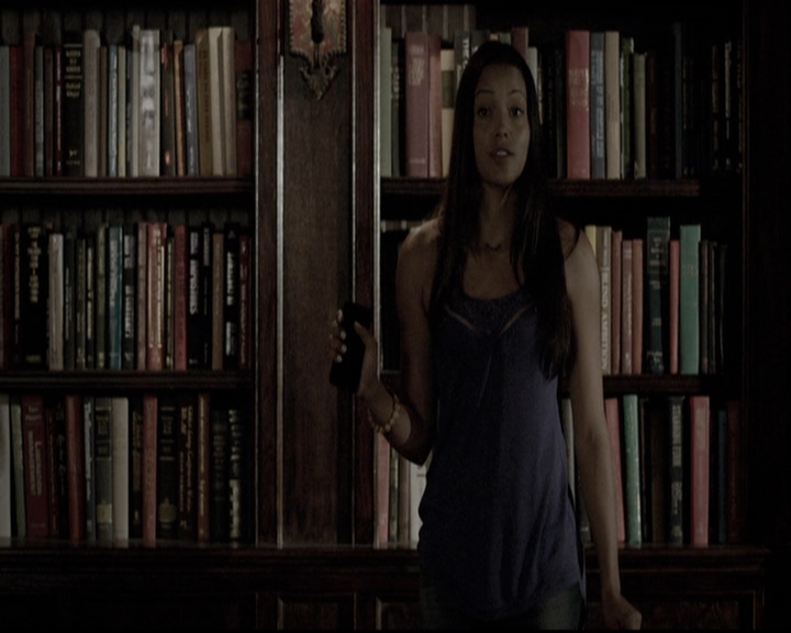 VampireDiariesWorld-dot-nl_6x04BlackHoleSun1930.jpg