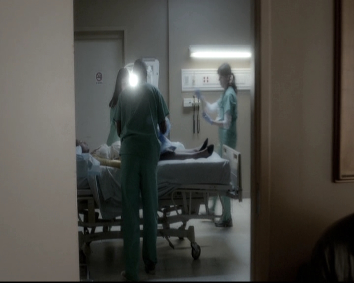 VampireDiariesWorld-dot-nl_6x04BlackHoleSun1955.jpg