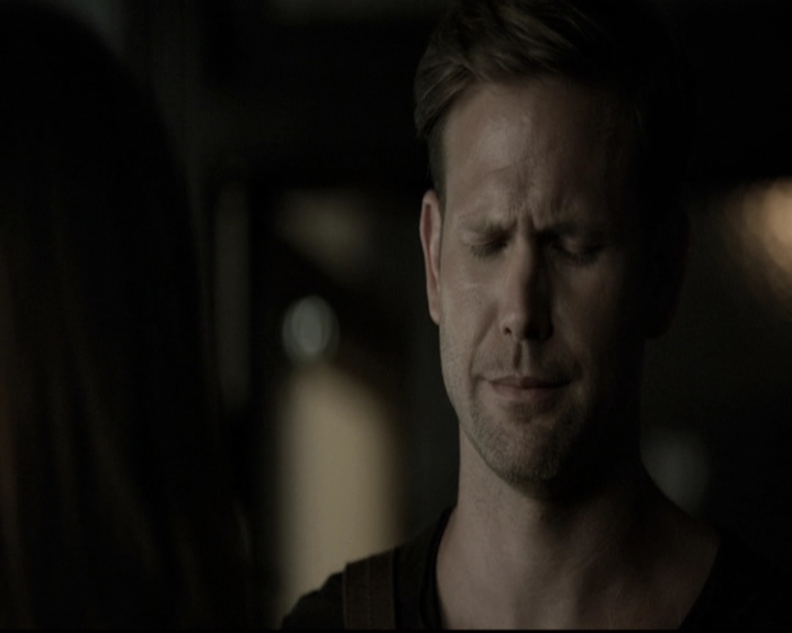 VampireDiariesWorld-dot-nl_6x05The_WorldHasTurnedAndLeftMeHere0365.jpg