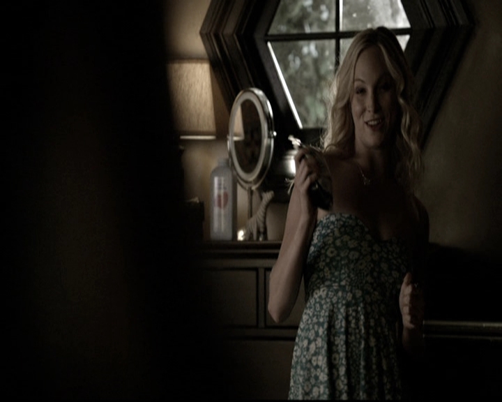 VampireDiariesWorld-dot-nl_6x05The_WorldHasTurnedAndLeftMeHere0516.jpg