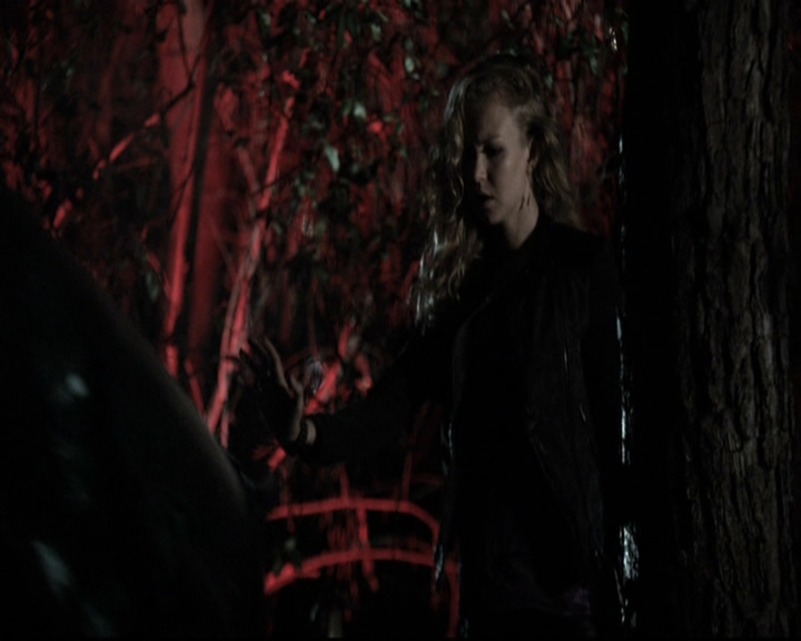 VampireDiariesWorld-dot-nl_6x05The_WorldHasTurnedAndLeftMeHere1427.jpg
