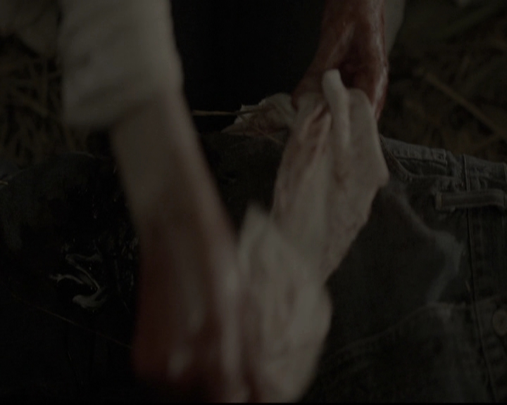 VampireDiariesWorld-dot-nl_6x05The_WorldHasTurnedAndLeftMeHere1461.jpg