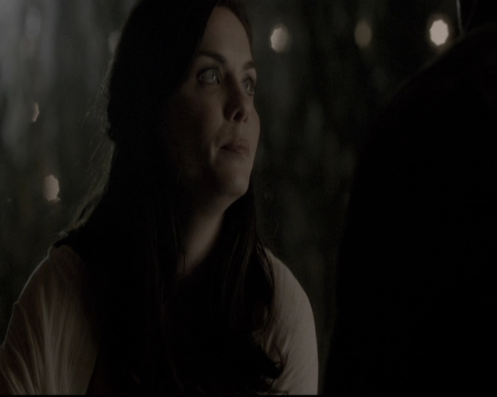 VampireDiariesWorld-dot-nl_6x05The_WorldHasTurnedAndLeftMeHere1466.jpg