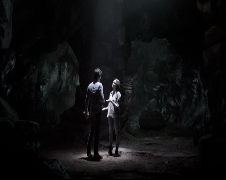 VampireDiariesWorld-dot-nl_6x05The_WorldHasTurnedAndLeftMeHere1575.jpg