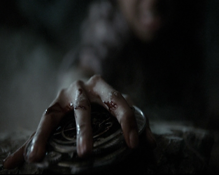 VampireDiariesWorld-dot-nl_6x05The_WorldHasTurnedAndLeftMeHere1785.jpg