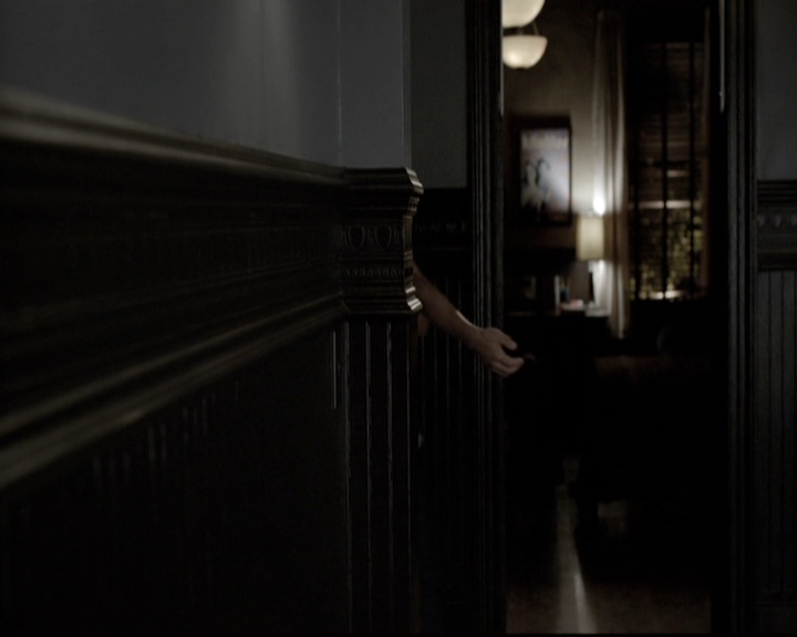 VampireDiariesWorld-dot-nl_6x05The_WorldHasTurnedAndLeftMeHere1989.jpg