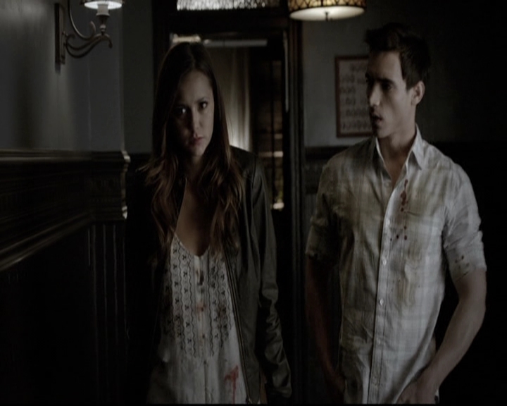 VampireDiariesWorld-dot-nl_6x05The_WorldHasTurnedAndLeftMeHere1993.jpg