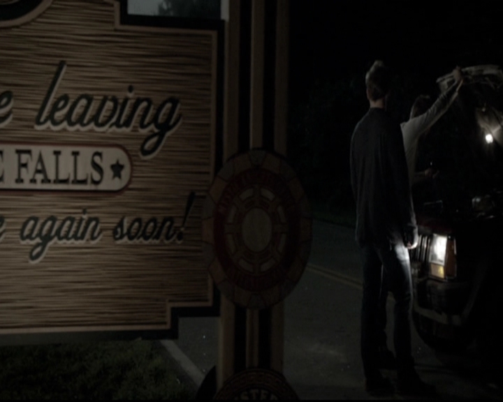 VampireDiariesWorld-dot-nl_6x06TheMoreYouIgnoreMeTheCloserIGet1507.jpg VampireDiariesWorld-dot-nl_6x06TheMoreYouIgnoreMeTheCloserIGet1507.jpg