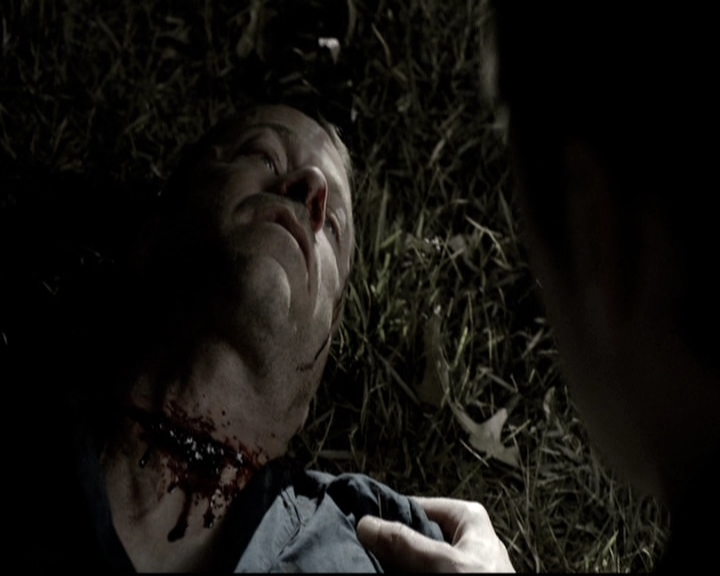 VampireDiariesWorld-dot-nl_6x07DoYouRememberTheFirstTime1408.jpg