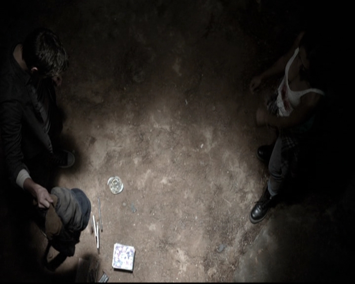 VampireDiariesWorld-dot-nl_6x07DoYouRememberTheFirstTime1514.jpg