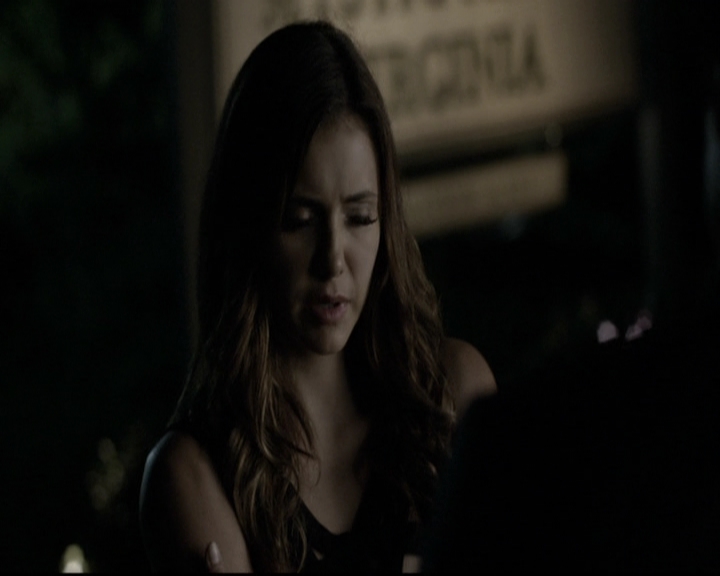 VampireDiariesWorld-dot-nl_6x07DoYouRememberTheFirstTime1590.jpg