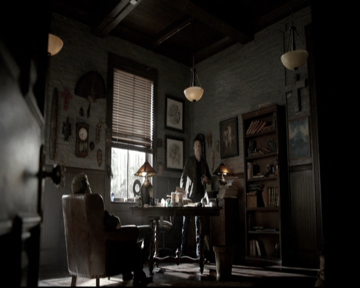 VampireDiariesWorld-dot-nl_6x09IAlone0134.jpg
