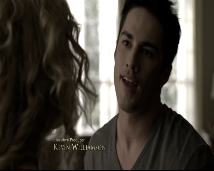 VampireDiariesWorld-dot-nl_6x09IAlone0300.jpg