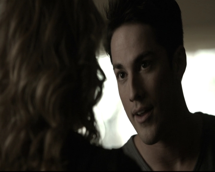 VampireDiariesWorld-dot-nl_6x09IAlone0315.jpg