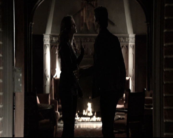 VampireDiariesWorld-dot-nl_6x09IAlone1160.jpg