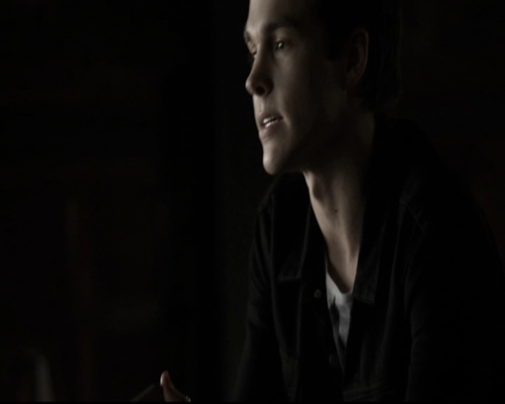VampireDiariesWorld-dot-nl_6x09IAlone1294.jpg