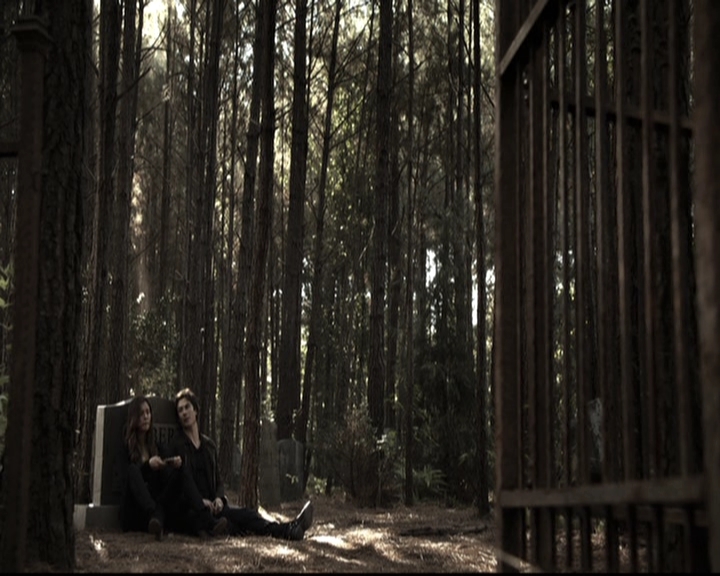 VampireDiariesWorld-dot-nl_6x09IAlone1891.jpg