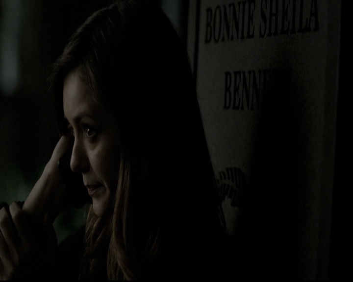 VampireDiariesWorld-dot-nl_6x09IAlone2059.jpg