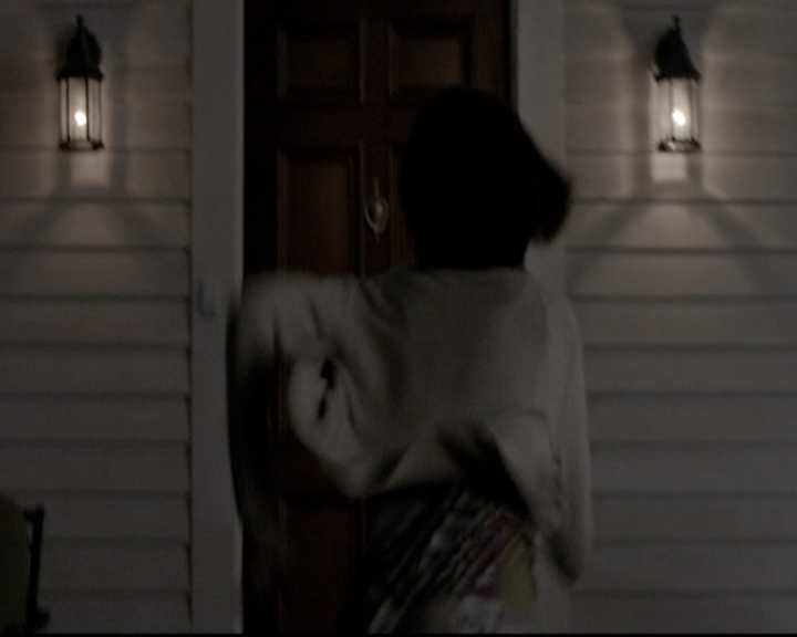VampireDiariesWorld-dot-nl_6x09IAlone2157.jpg