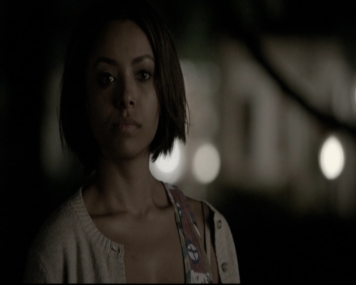 VampireDiariesWorld-dot-nl_6x09IAlone2183.jpg