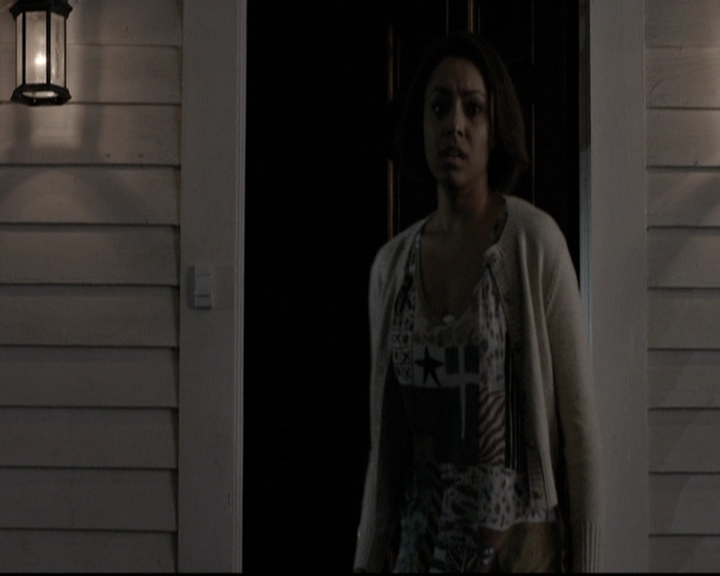 VampireDiariesWorld-dot-nl_6x09IAlone2195.jpg