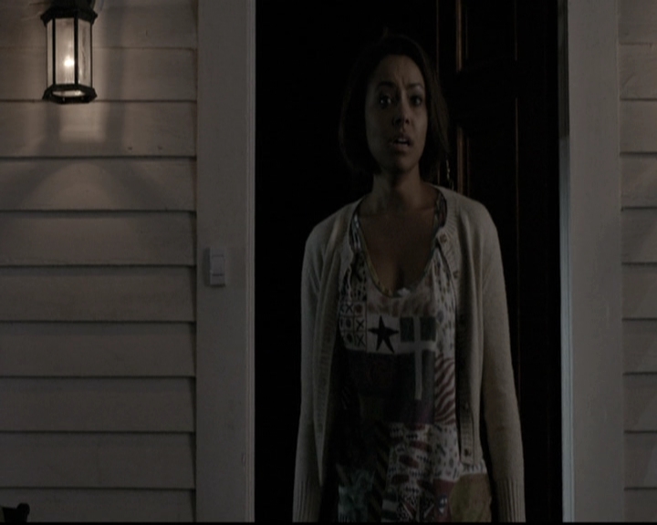 VampireDiariesWorld-dot-nl_6x09IAlone2196.jpg