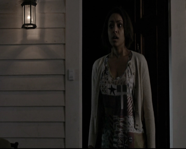 VampireDiariesWorld-dot-nl_6x09IAlone2198.jpg