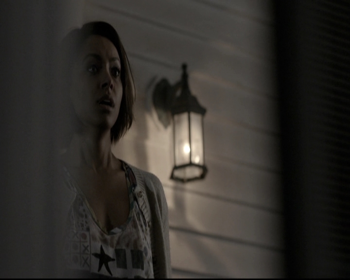 VampireDiariesWorld-dot-nl_6x09IAlone2200.jpg
