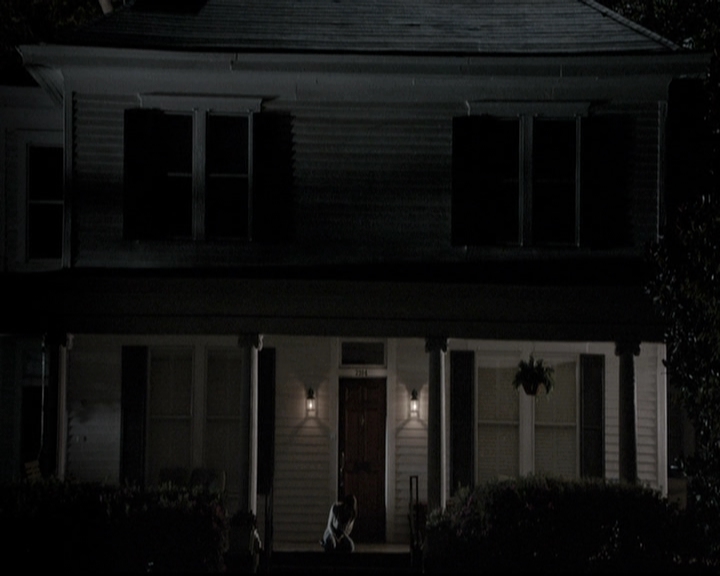 VampireDiariesWorld-dot-nl_6x09IAlone2216.jpg
