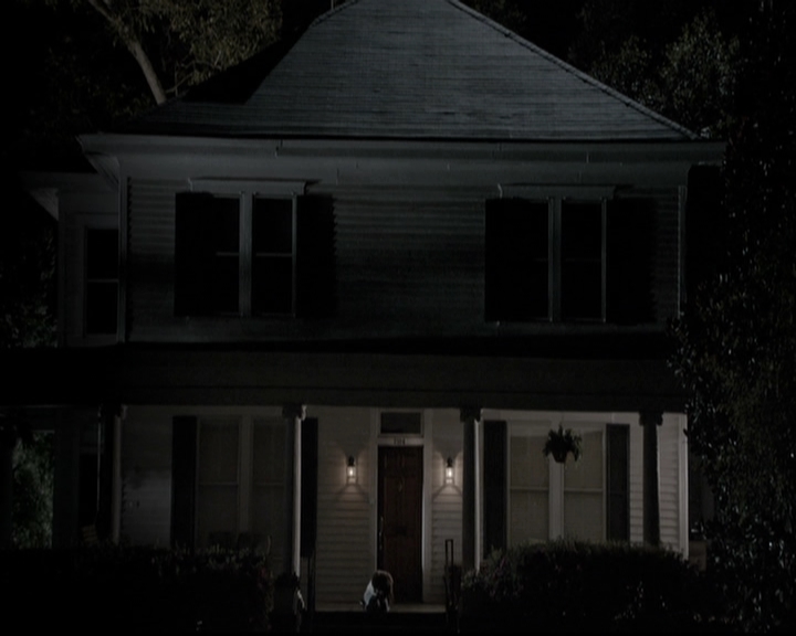 VampireDiariesWorld-dot-nl_6x09IAlone2222.jpg