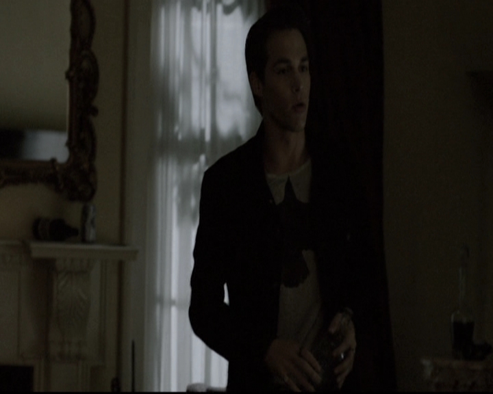 VampireDiariesWorld-dot-nl_6x09IAlone2236.jpg