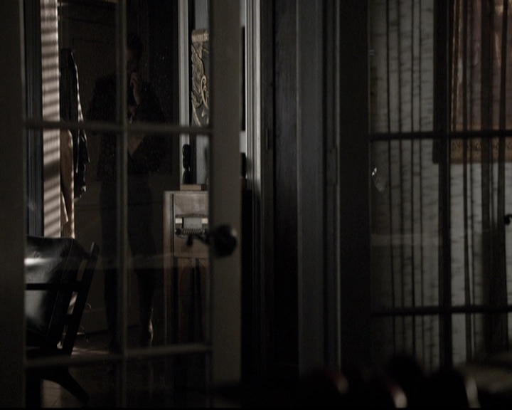 VampireDiariesWorld-dot-nl_6x10ChristmasThroughYourEyes0009.jpg