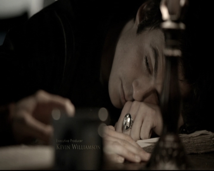 VampireDiariesWorld-dot-nl_6x10ChristmasThroughYourEyes0176.jpg