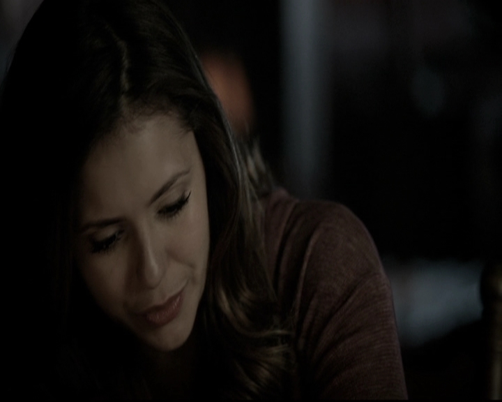 VampireDiariesWorld-dot-nl_6x10ChristmasThroughYourEyes0203.jpg