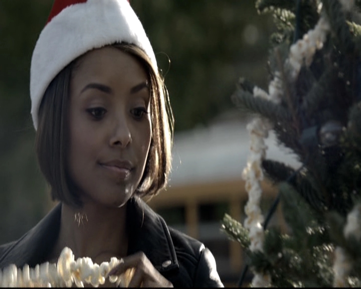 VampireDiariesWorld-dot-nl_6x10ChristmasThroughYourEyes0460.jpg